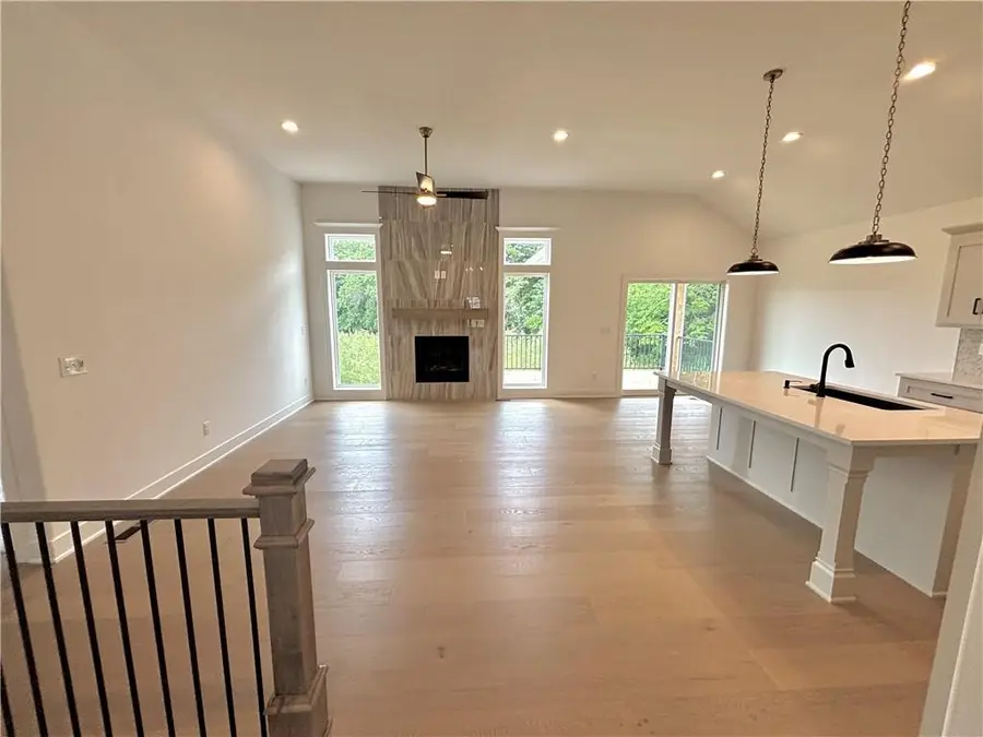 1204 Nw 5th Street, Oak Grove, MO 64075 - Image #2