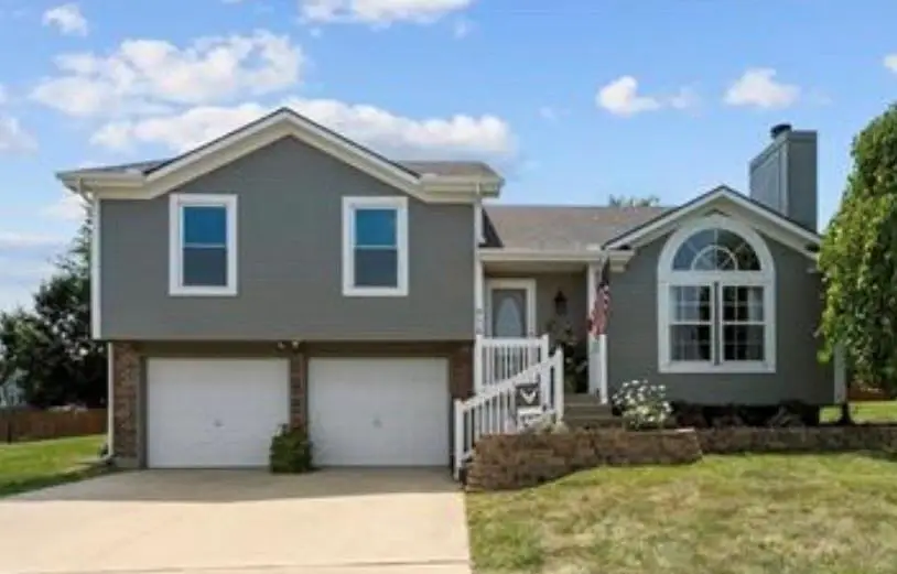 911 Horseshoe Drive, Pleasant Hill, MO 64080 - Image #1
