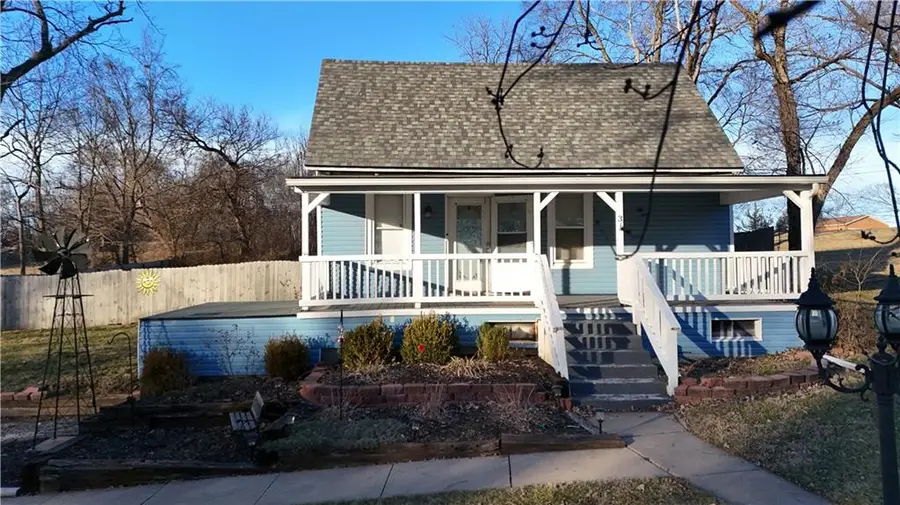 36 Logan Street, Leavenworth, KS 66048 - Image #2