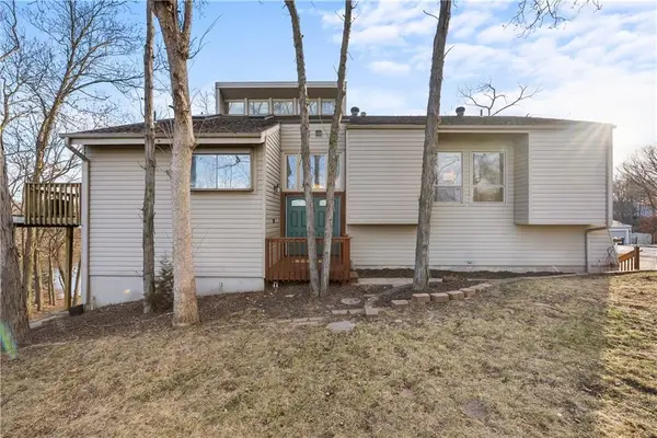 7112 N Belleview Avenue, Kansas City, MO 64118