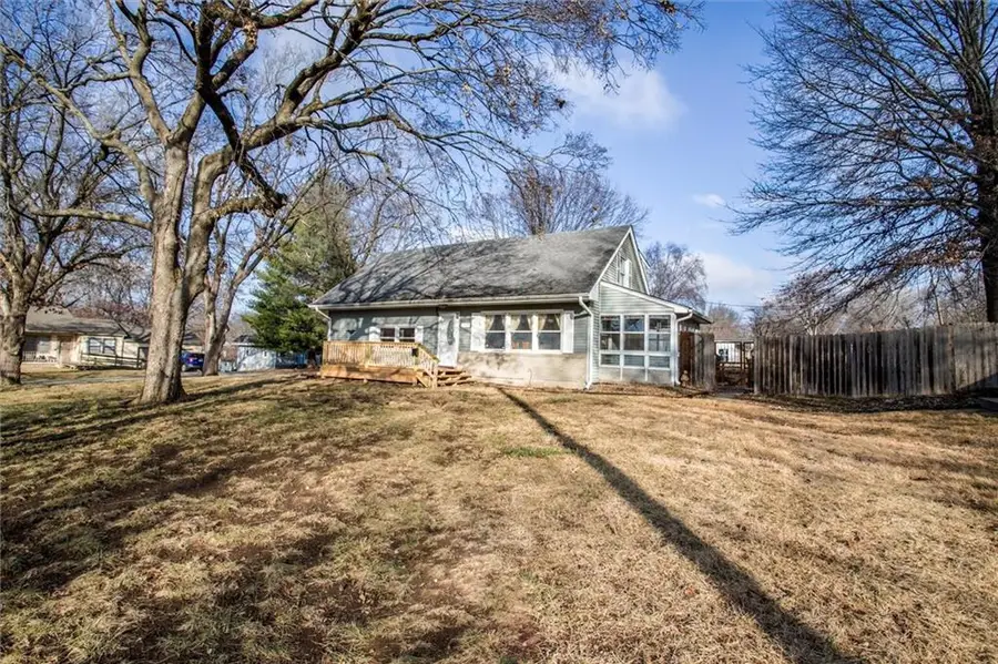 1705 SW Mcarthur Street, Blue Springs, MO 64015 - Image #2