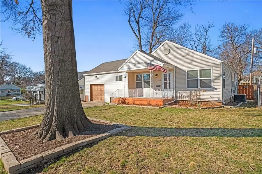 618 W 85th Terrace, Kansas City, MO 64114 - Image #2