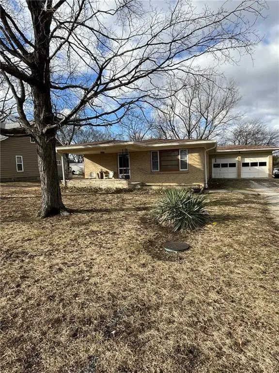 720 N 8th Street, Humboldt, KS 66748