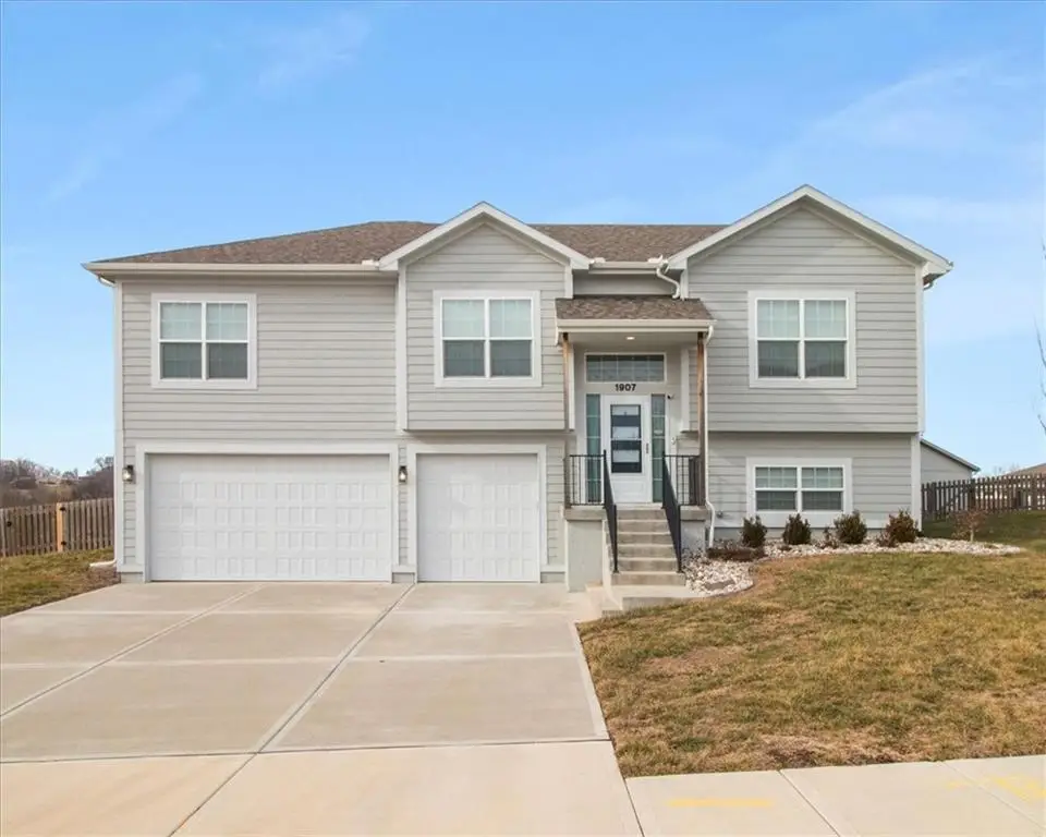 1907 Owen Drive, Pleasant Hill, MO 64080 - Image #1