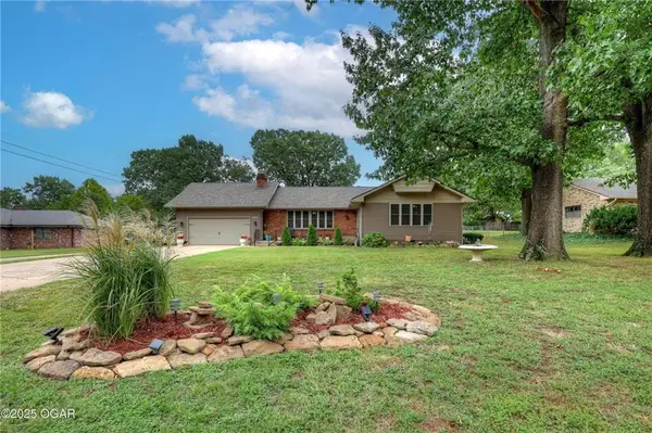 3050 Gaineswood Avenue, Baxter Springs, KS 66713