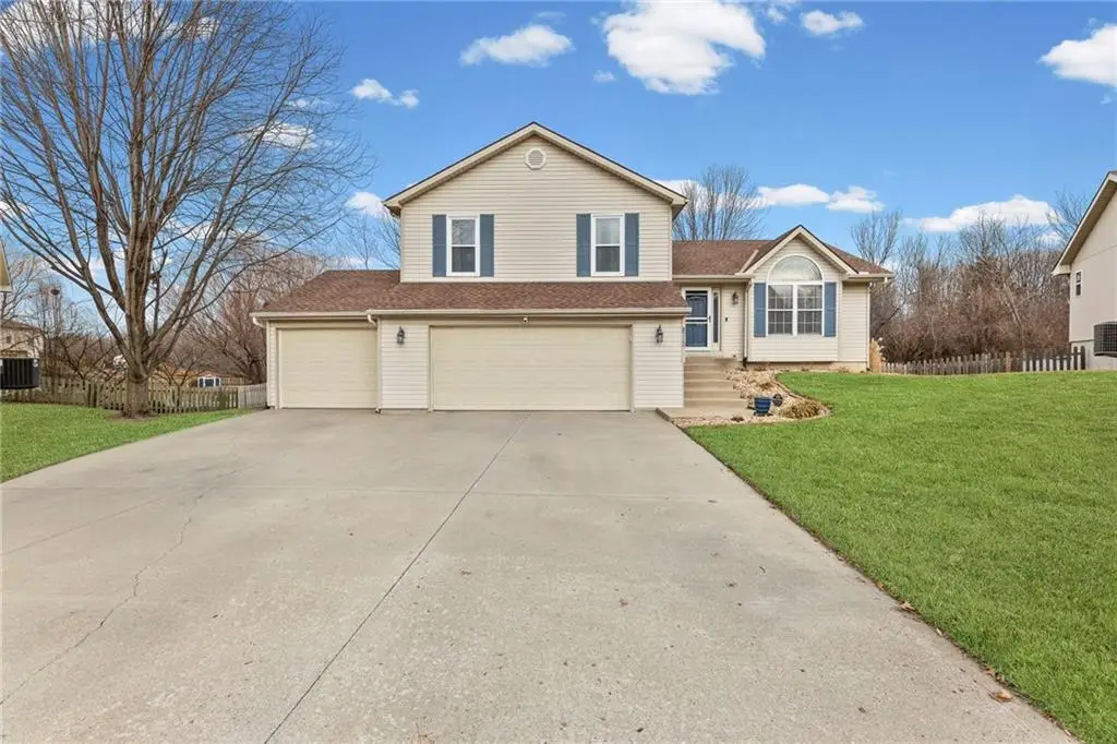 8712 N Sheldon Court, Kansas City, MO 64153 - Image #1