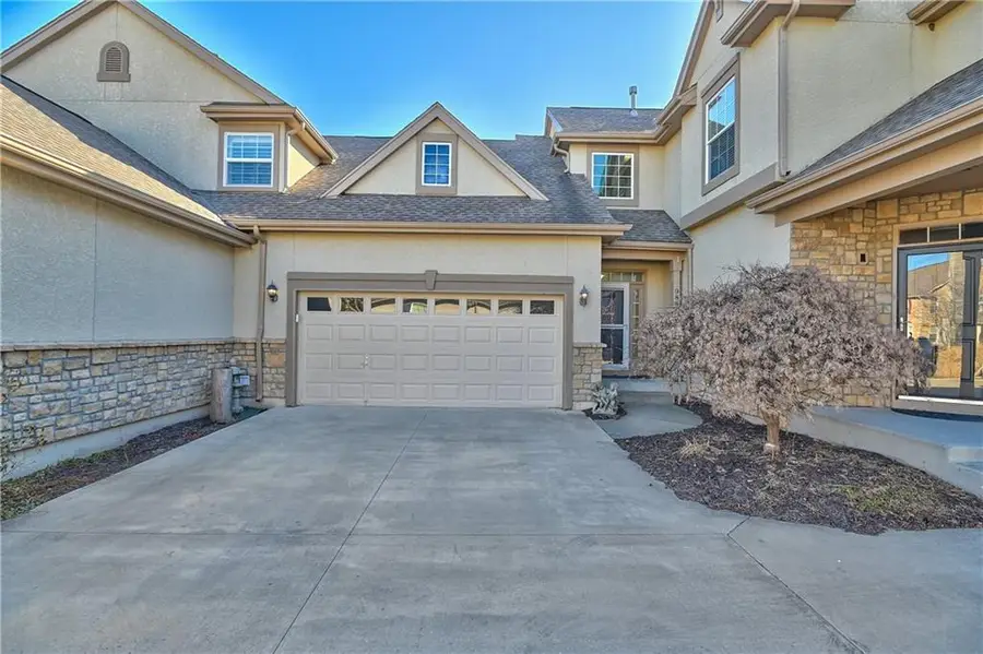9886 Nieman Place, Overland Park, KS 66213 - Image #2