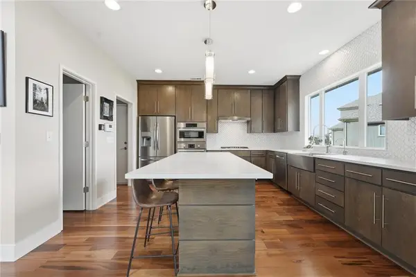 4502 NW 70th Terrace, Kansas City, MO 64151