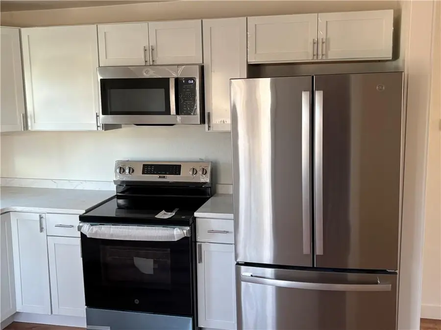 906 Riverview Drive, Saint Joseph, MO 64503 - Image #2