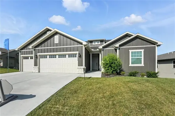 1493 N 162nd Terrace, Basehor, KS 66007