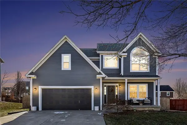 527 E Bluebird Street, Gardner, KS 66030