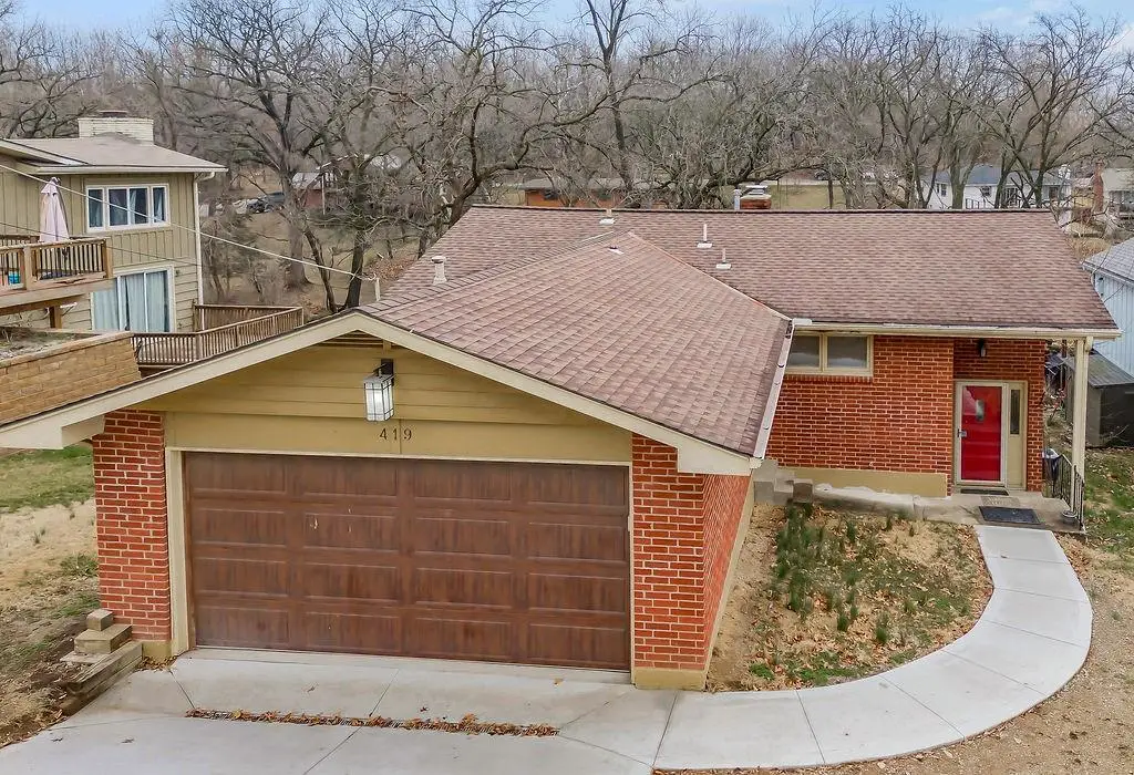 419 NW North Shore Drive, Lake Waukomis, MO 64151 - #1