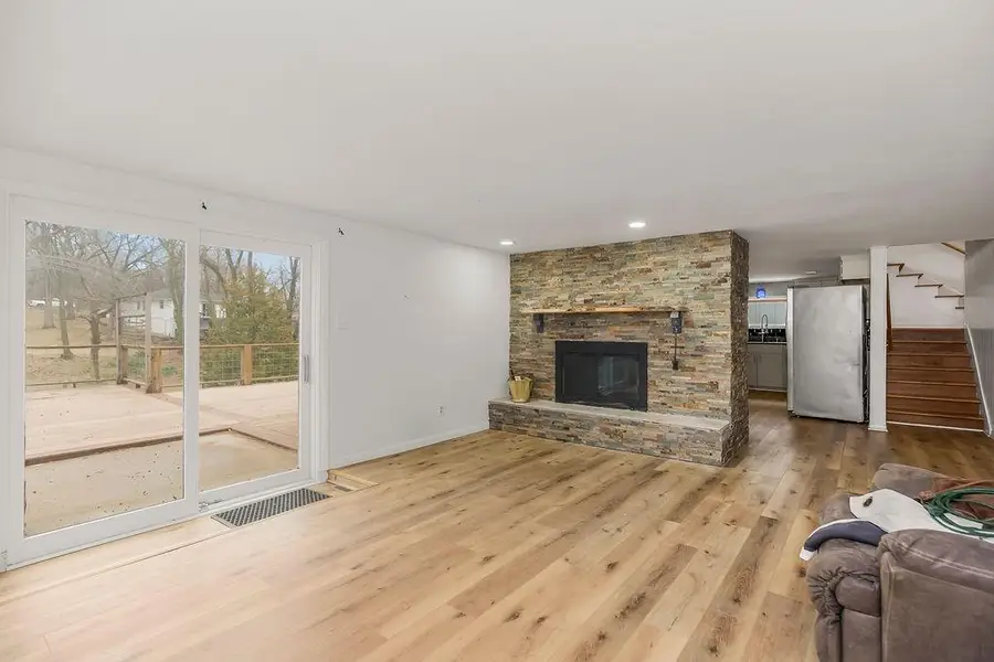 419 NW North Shore Drive, Lake Waukomis, MO 64151 - #3