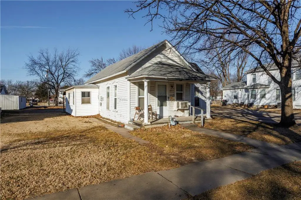 623 N 6th Street, Fredonia, KS 66736 - Image #1