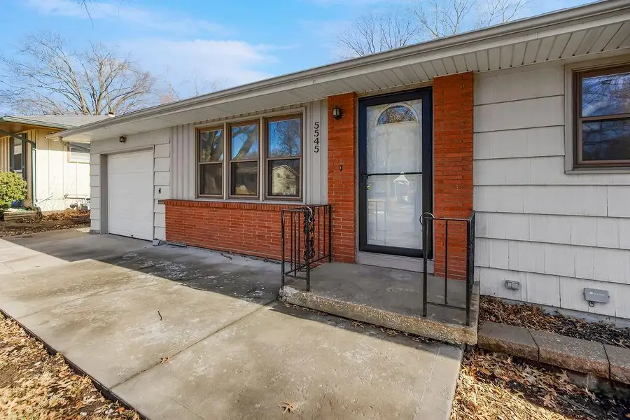5545 N Woodland Avenue, Kansas City, MO 64118 - Image #2