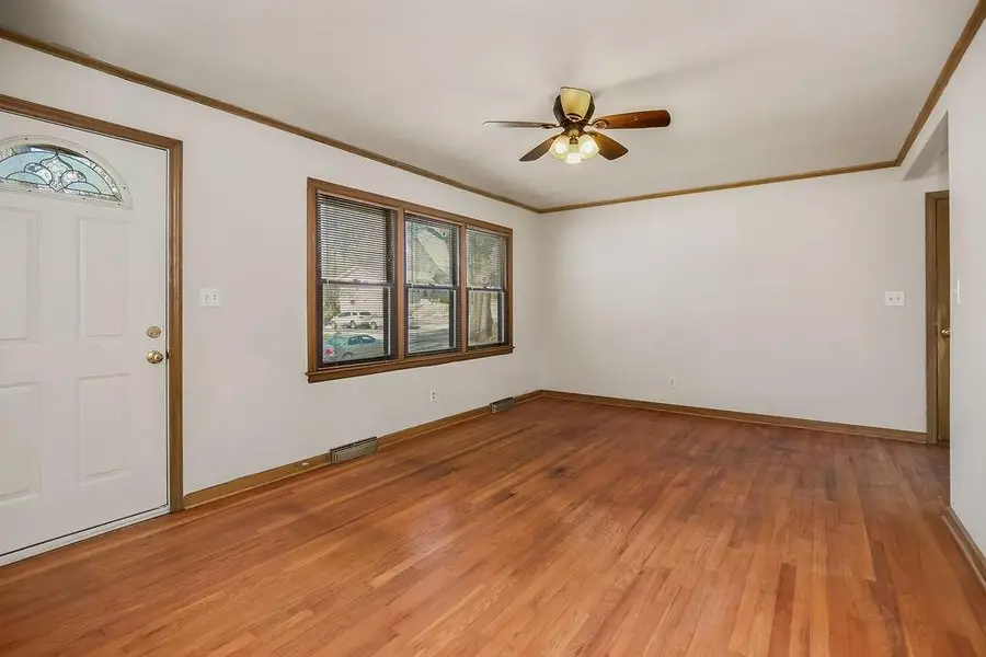 5545 N Woodland Avenue, Kansas City, MO 64118 - Image #3