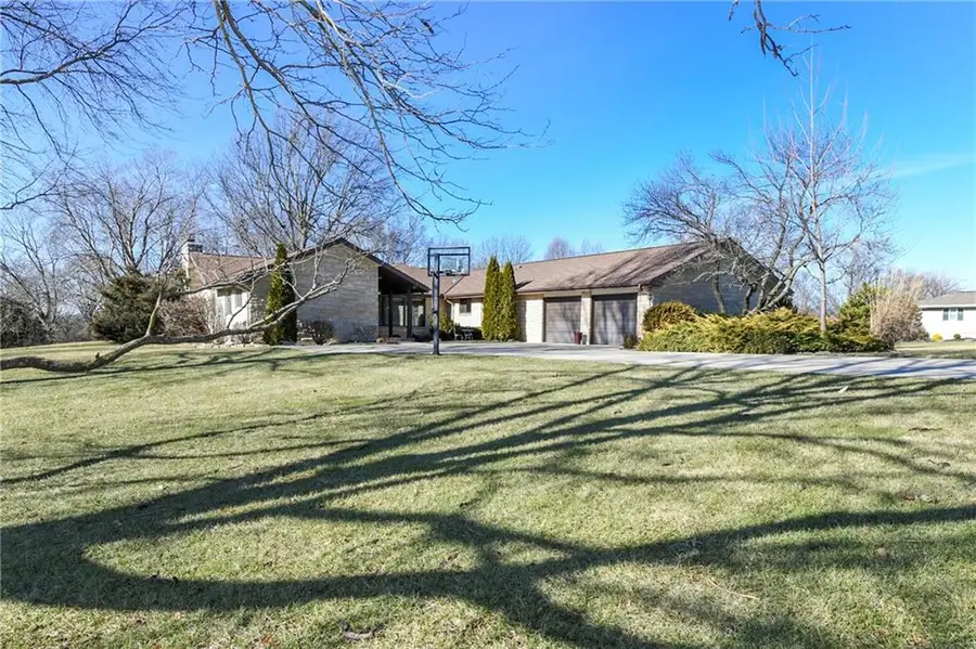 1800 Pine Ridge Drive, Leavenworth, KS 66048 - Image #3
