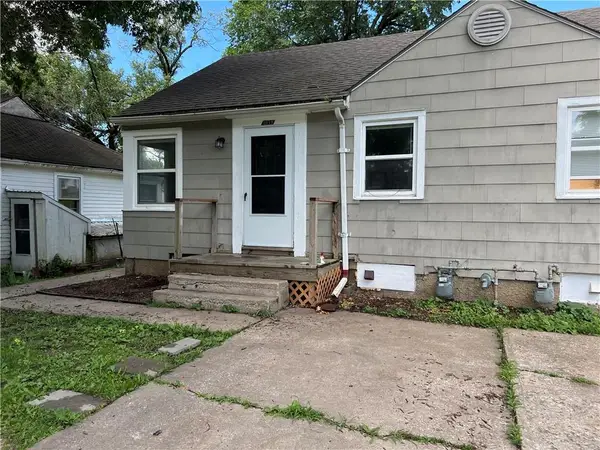 1019 N 9th Street, Leavenworth, KS 66048