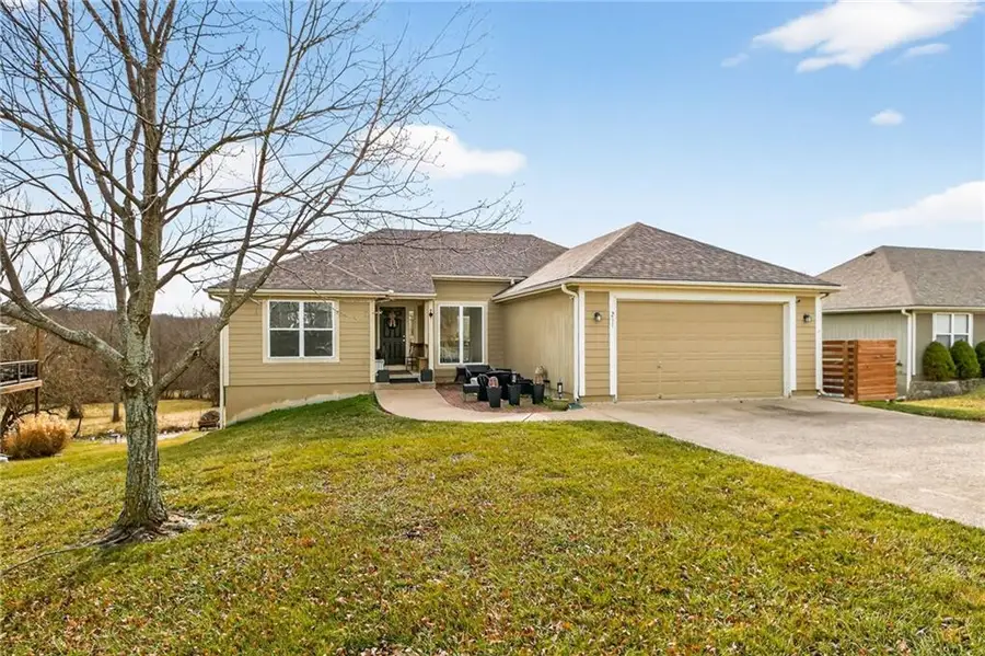 211 E Whispering Hills Boulevard, Lone Jack, MO 64070 - Image #2