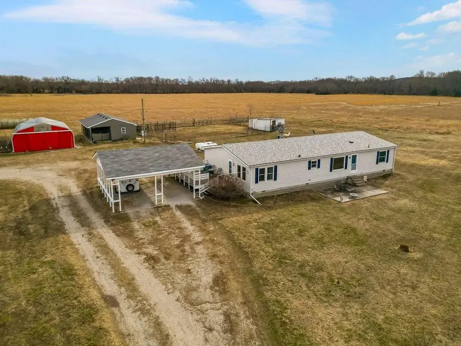 2715 Kelly Road, Mapleton, KS 66754 - Image #2