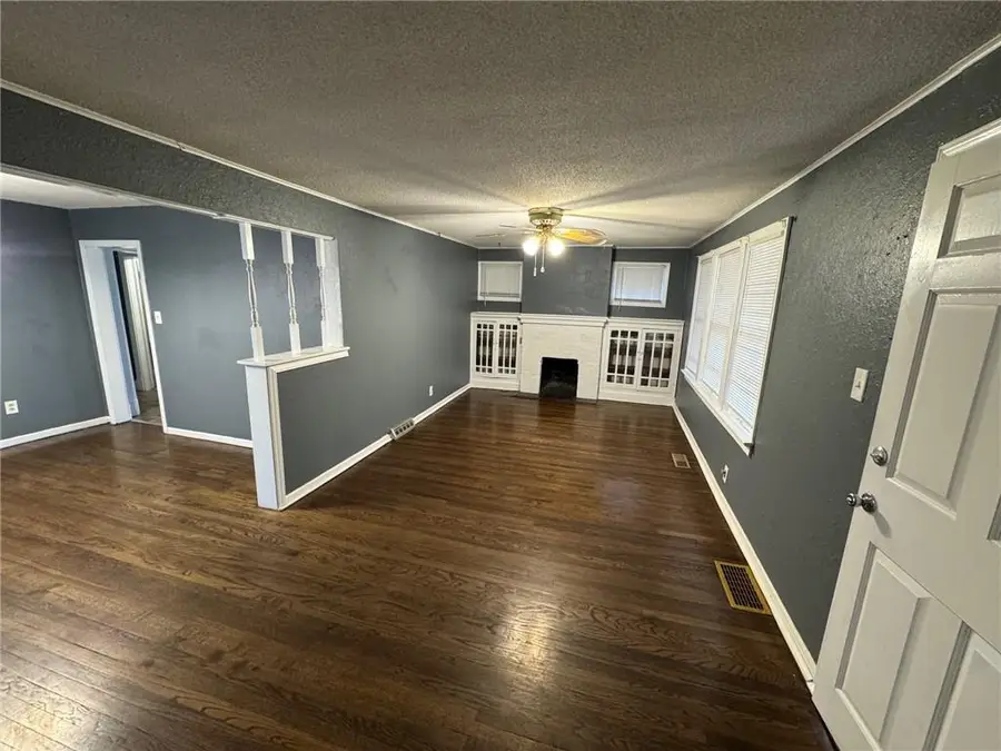 10600 E 19th Terrace, Independence, MO 64052 - Image #3