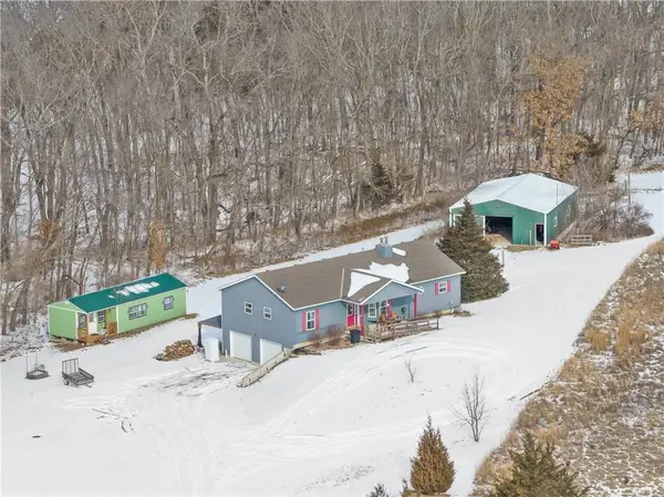 36406 E Old Pink Hill Road, Oak Grove, MO 64075