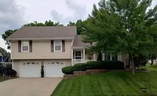 729 SE Claremont Street, Lee's Summit, MO 64063