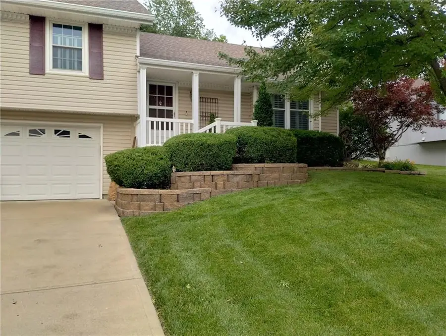 729 SE Claremont Street, Lees Summit, MO 64063 - Image #2