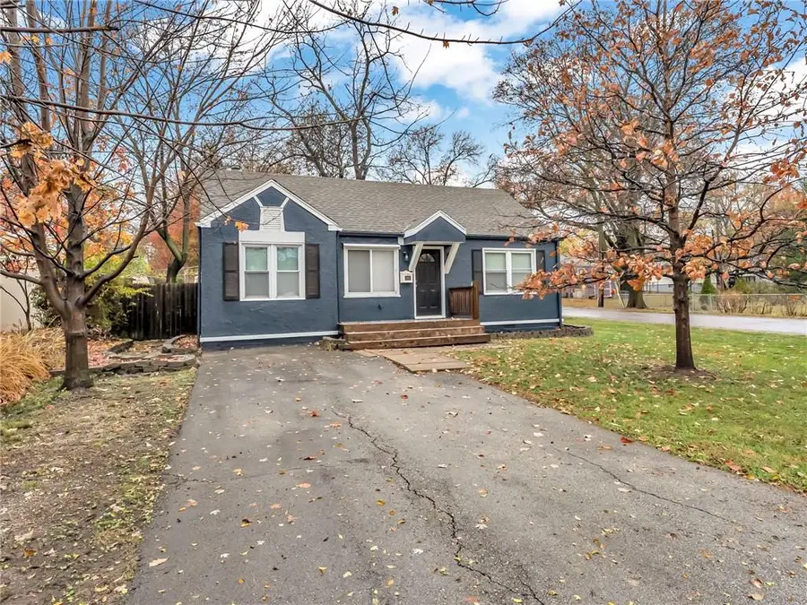 5700 Walmer Street, Mission, KS 66202 - Image #2