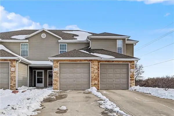 1645 SW Madison Street, Lee's Summit, MO 64081