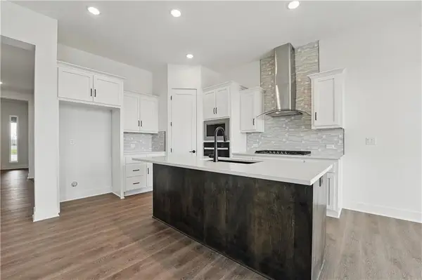 1705 NW 104th Terrace, Kansas City, MO 64155