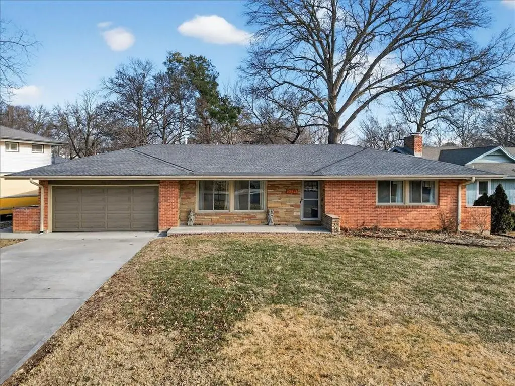 5239 Howe Drive, Roeland Park, KS 66205 - Image #1