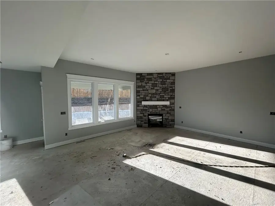 7905 Hoot Owl Street, Blue Springs, MO 64014 - Image #2