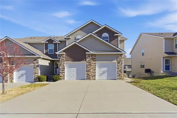219 Pointe Lane, Raymore, MO 64083