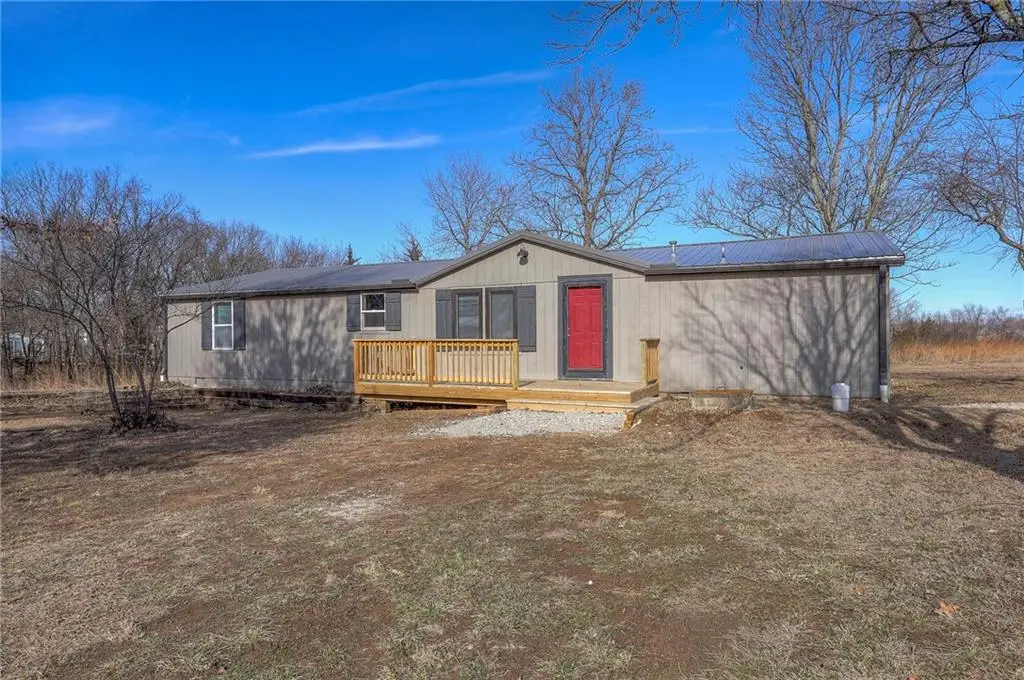 25 Newberry Drive, Linn Valley, KS 66040 - Image #1