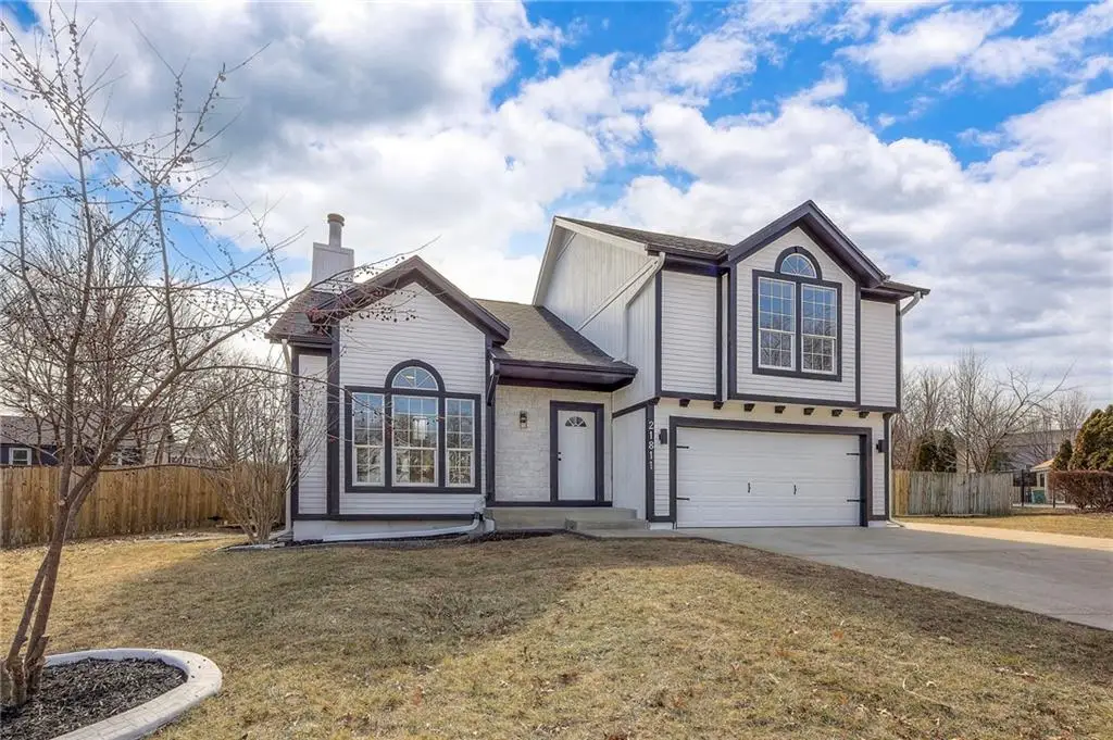 21811 W 51st Street, Shawnee, KS 66226 - #1