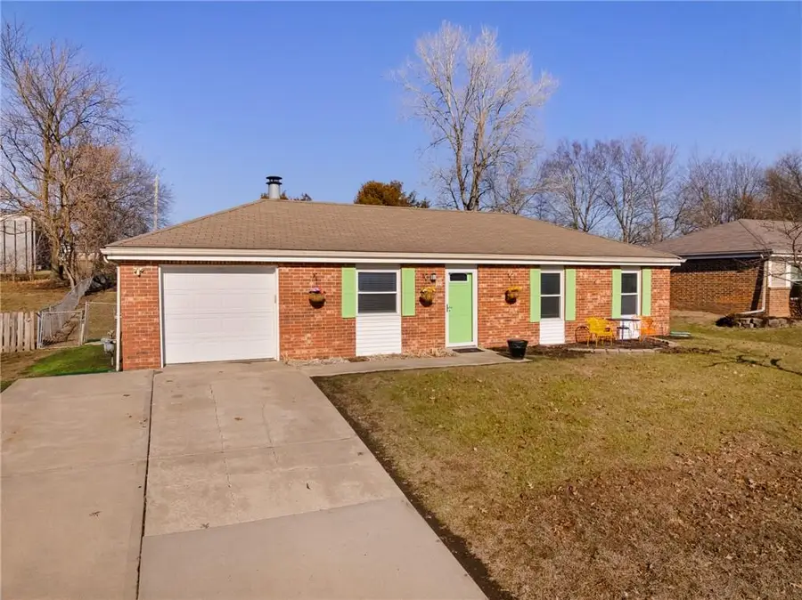816 NE Pollard Street, Lees Summit, MO 64086 - Image #2