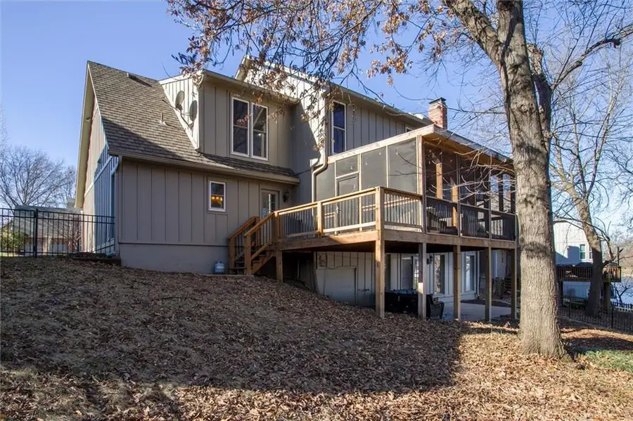 46 NE Shoreview Drive, Lees Summit, MO 64064 - Image #3