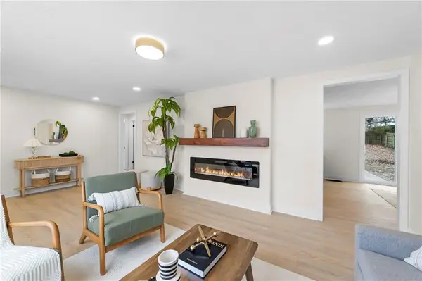 5435 Flint Street, Shawnee, KS 66203