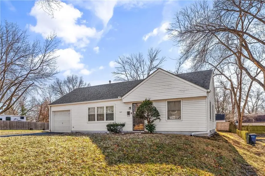 7657 High Drive, Prairie Village, KS 66208 - Image #2