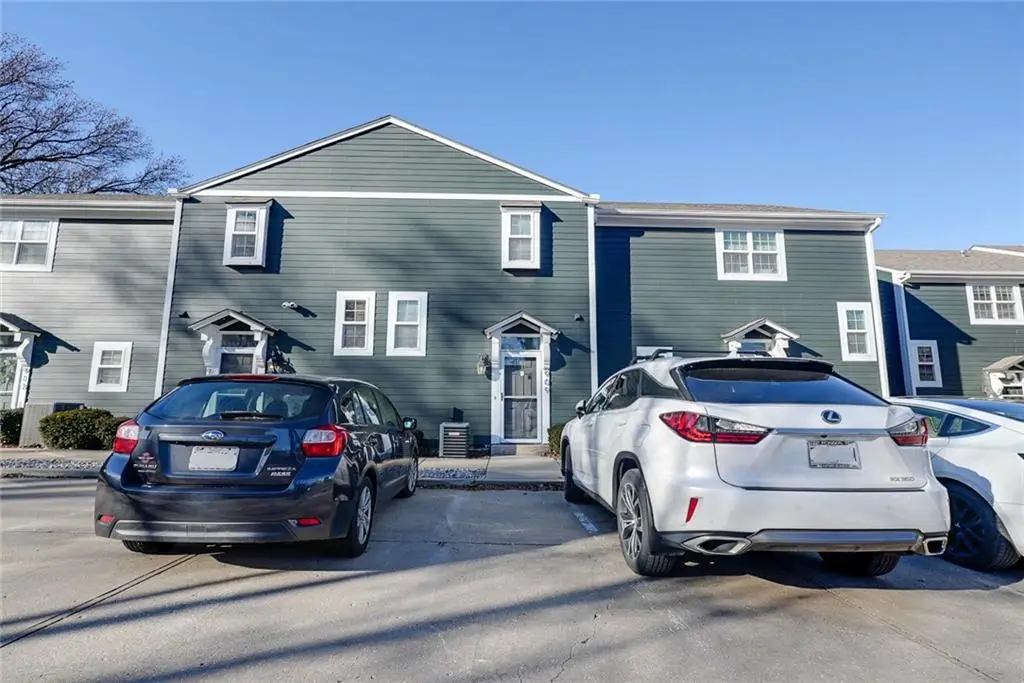 909 W 41st Place, Kansas City, MO 64111 - Image #1