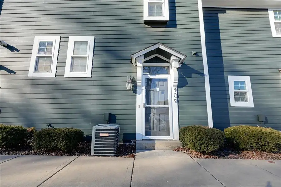 909 W 41st Place, Kansas City, MO 64111 - Image #3