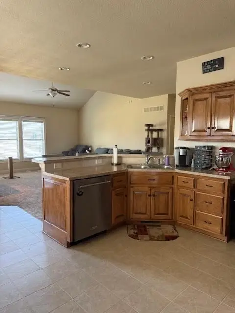 4504 Stonebridge Drive W, Saint Joseph, MO 64505 - Image #2