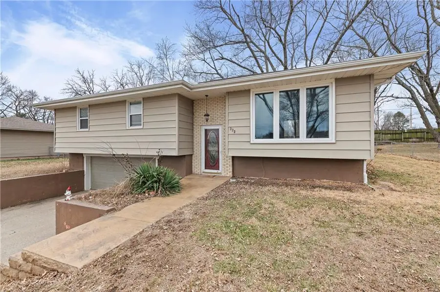 332 Matthews Lane, Gower, MO 64454 - Image #3
