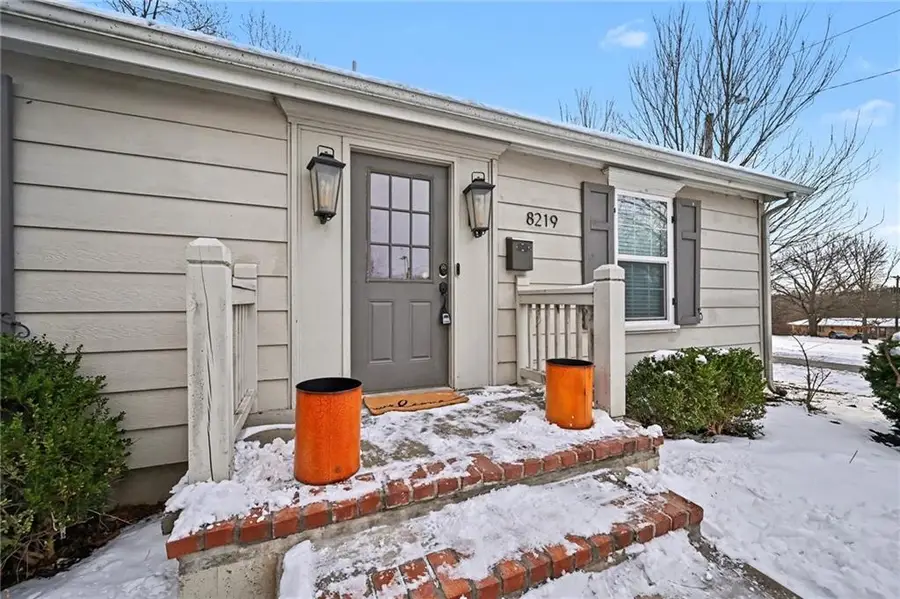 8219 Walnut Street, Kansas City, MO 64114 - Image #3
