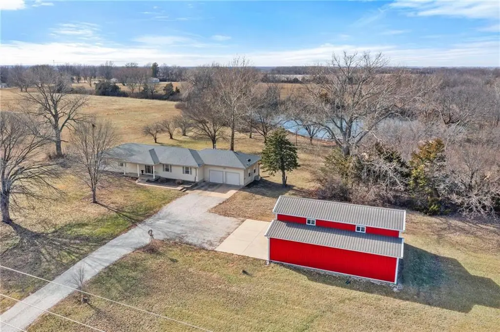 26930 Metcalf Road, Louisburg, KS 66053 - Image #1