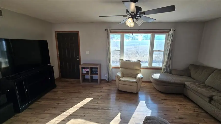 603 E James Road, Gallatin, MO 64640 - Image #3