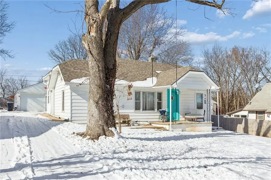 3022 Wallace Avenue, Kansas City, MO 64129 - Image #2