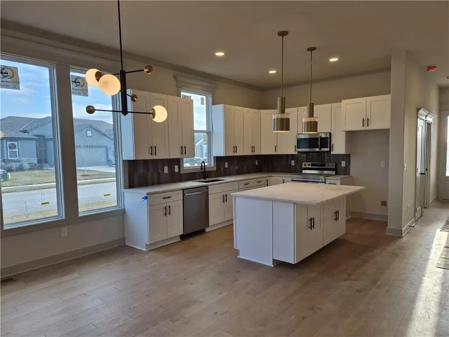 4913 146th Street, Basehor, KS 66007 - Image #3