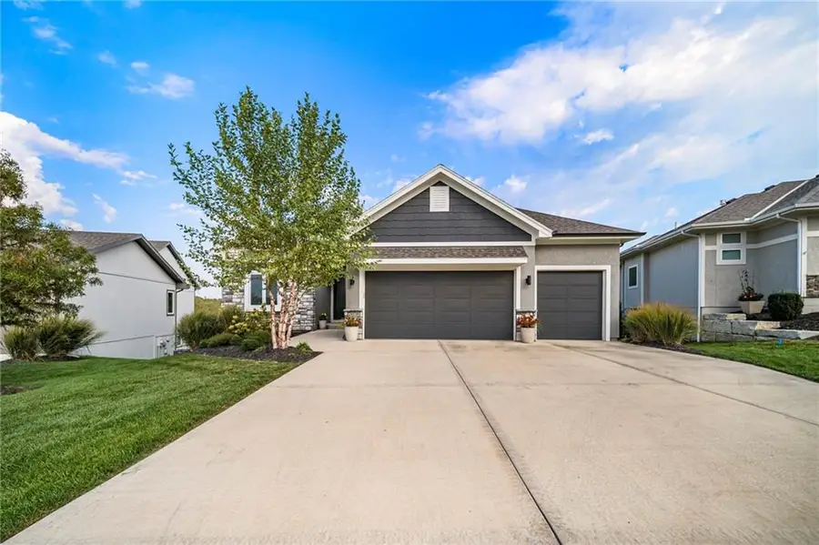 26138 W 96th Street, Lenexa, KS 66227 - #3